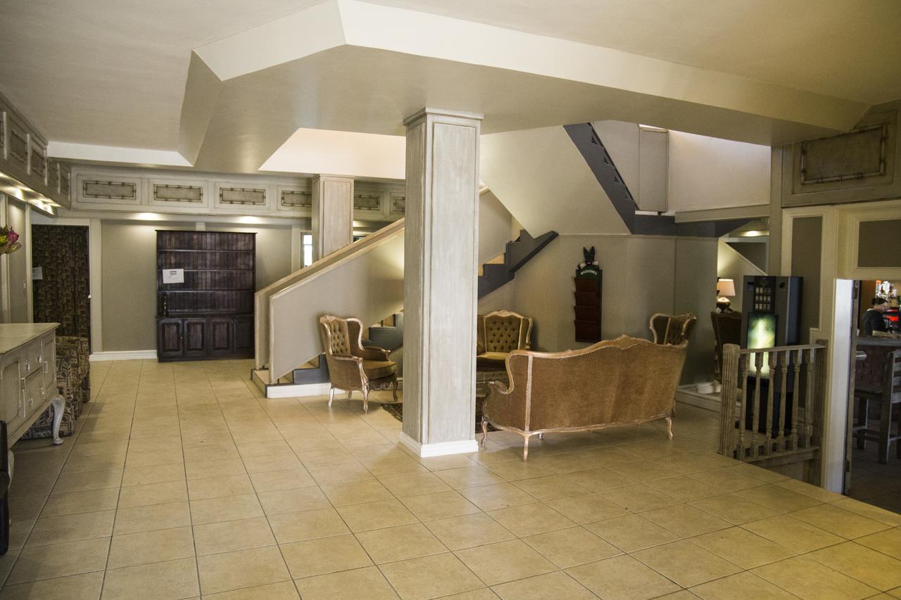 Savoy Hotel Jeffreys Bay Exterior photo