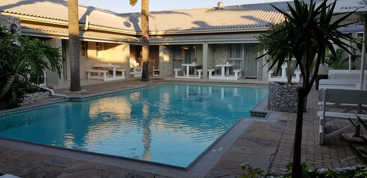 Savoy Hotel Jeffreys Bay Exterior photo